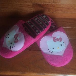 HELLO KITTY BEDROOM SLIPPERS